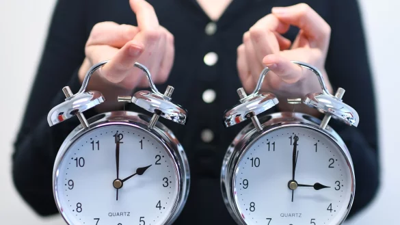 Klingt absurd, ist aber so: Im Libanon herrscht Uneinigkeit über die Uhrzeit. - © Helmut Fohringer/APA/dpa