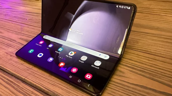 Samsung setzt große Hoffnungen in das Galaxy Z Fold 5. - © Christoph Dernbach/dpa