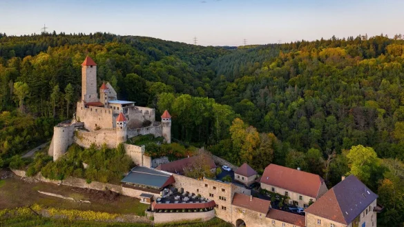 Die Burg Hornberg war einst Heimat des Reichsritters G&ouml;tz von Berlichingen. - &copy; Burgenstra&szlig;e e.V./dpa-tmn