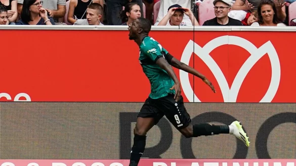 Traf gegen den FSV Mainz 05 dreifach: Stuttgarts Serhou Guirassy. - &copy; Uwe Anspach/dpa