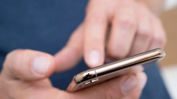 Eine pl&ouml;tzliche Mail von DHL oder Hermes? Betr&uuml;ger wollen mithilfe gef&auml;lschter Nachrichten Bankdaten abgreifen. - &copy; Andrea Warnecke/dpa-tmn