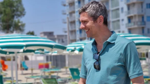 Ingo Zamperoni als Reporter unterwegs in Italien. - &copy; ARD Das Erste/NDR/obs