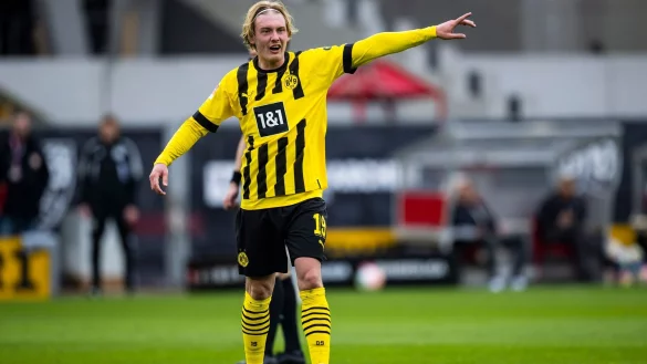 Sieht kein Mentalit&auml;tsproblem beim BVB: Julian Brandt. - &copy; Tom Weller/dpa