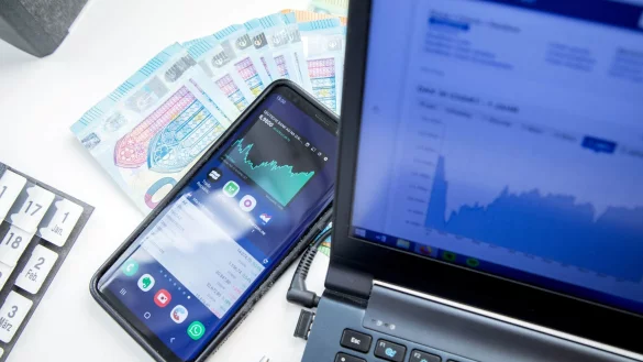 F&auml;llt, nachdem ein Unternehmen Dividenden an seine Aktion&auml;re auszahlt: der B&ouml;rsenwert. - &copy; Christin Klose/dpa-tmn