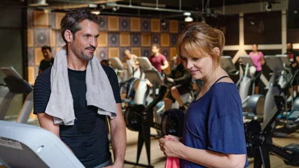 &laquo;Kein einfacher Mord&raquo; mit Viktor (Sebastian Becker) und Nina (Laura Tonke). Der Film lockte 3,74 Millionen Zuschauerinnen und Zuschauer an die Bildschirme. - &copy; Georges Pauly/NDR/ARD/dpa