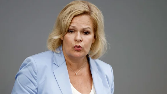 Nancy Faeser (SPD), Bundesministerin f&uuml;r Inneres und Heimat, spricht. - &copy; Carsten Koall/dpa