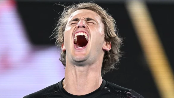 Feierte seinen Sieg in Melbourne mit einem Urschrei: Alexander Zverev. - &copy; Lukas Coch/AAP/dpa
