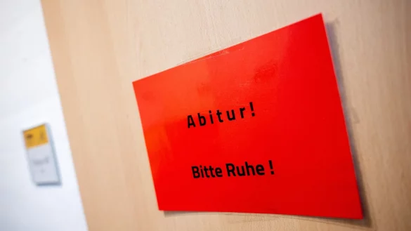 Die Abiturpr&uuml;fungen in Nordrhein-Westfalen haben begonnen. - &copy; Hauke-Christian Dittrich/dpa