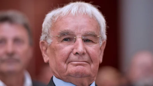 Robert Hebras, einer der wenigen &Uuml;berlebenden des Massakers von Oradour-sur-Glane im Jahr 1944, starb im Alter von 97 Jahren, wie seine Familie am mitteilte. - &copy; Pascal Lachenaud/AFP/dpa