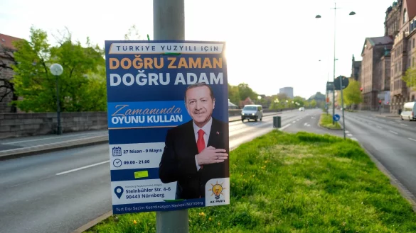 Plakate von Recep Tayyip Erdogan f&uuml;r die Pr&auml;sidentenwahl in der T&uuml;rkei am Frauentorgraben in N&uuml;rnberg. - &copy; Sven Grundmann/News5/dpa