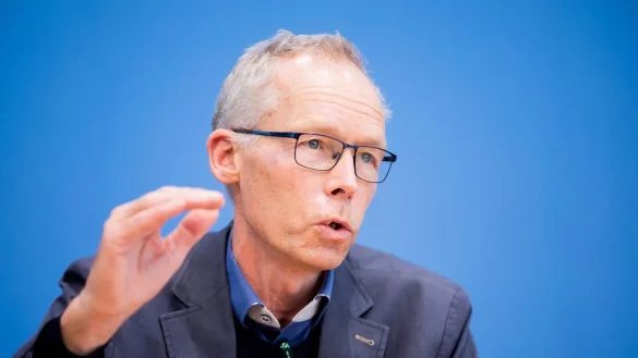 Johan Rockström vom Potsdam-Institut für Klimafolgenforschung hat mit anderen Forschenden eine Studie veröffentlicht, zum Einfluss des Menschen auf die Erde. - © Christoph Soeder/dpa