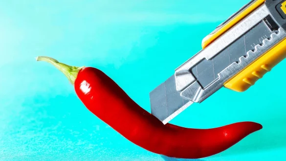 Cuttermesser sind h&auml;ufig sehr scharf - daher ist es wichtig, dass ihre Handhabung auch sicher funktioniert. - &copy; Michael M&uuml;ller-M&uuml;nker/selbst ist der Mann/dpa-tmn