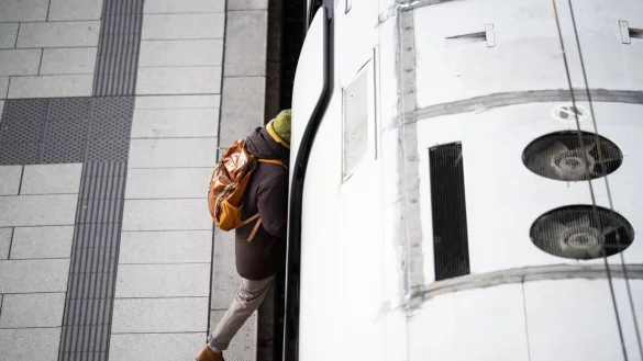 Auch nach der Warnstreik-Absage gibt es offene Fragen im Tarifkonflikt bei der Bahn. - &copy; Daniel Reinhardt/dpa