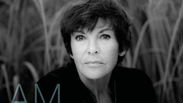 Sass hat einiges zu erz&auml;hlen. Auf ihrem Album &laquo;Am Wasser&raquo; besingt sie die DDR, den Alkohol, die Politik von heute und einen speziellen Sehnsuchtsort. - &copy; energie Kultur/dpa