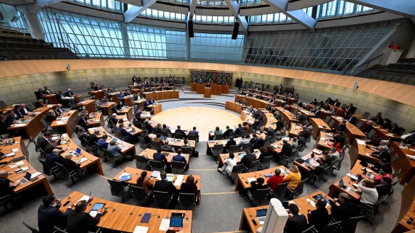 Eine Plenarsitzung im Landtag NRW. - &copy; Roberto Pfeil/dpa/Archivbild