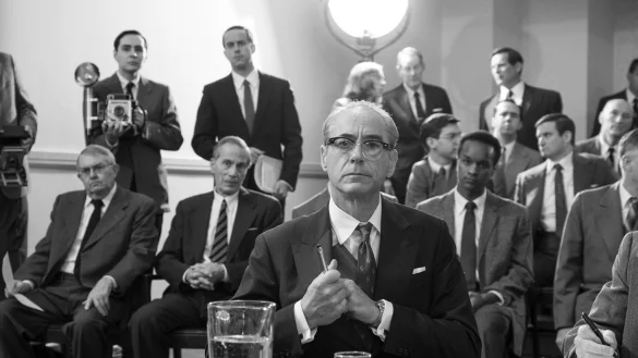 Robert Downey Jr (m.) als Lewis Strauss in einer Szene des Films "Oppenheimer". - &copy; Melinda Sue Gordon/Universal Pictures/dpa