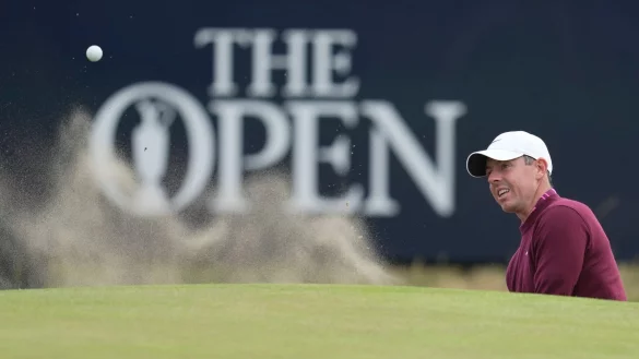 Der Nordire Rory McIlroy absolviert auf dem Par-71-Kurs eine &Uuml;bungsrunde. - &copy; Kin Cheung/AP/dpa