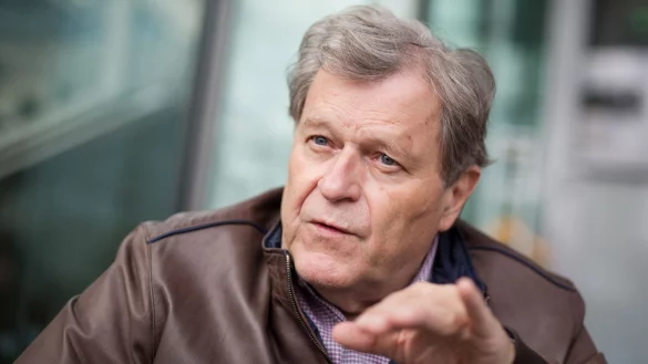 Norbert Haug, ehemaliger Motorsport-Chef von Mercedes-Benz, zeigt sich entt&auml;uscht von der Entwicklung der Formel 1 in Deutschland. - &copy; Christoph Schmidt/dpa