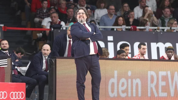 Der FC Bayern von Trainer Andrea Trinchieri unterlagen in Valencia. - © Christian Kolbert/Kolbert-Press/dpa