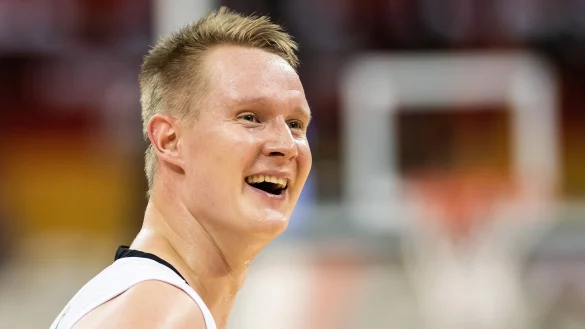 Steht mit Gie&szlig;en im BBL-Pokal-Achtelfinale: Robin Benzing. - &copy; Swen Pf&ouml;rtner/dpa