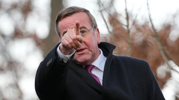 Bundesverteidigungsminister Boris Pistorius (SPD) besucht beim Einsatzf&uuml;hrungskommando der Bundeswehr in Schwielowsee die Gedenkst&auml;tte "Wald der Erinnerung". - &copy; Soeren Stache/dpa