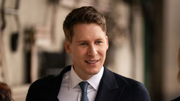 Dustin Lance Black, Oscar-Preistr&auml;ger aus den USA, kommt vor dem Westminster Magistrates' Court an. - &copy; Aaron Chown/PA Wire/dpa