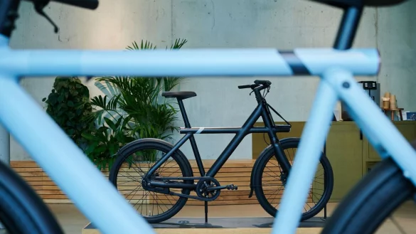 R&auml;der der Firma VanMoof in einem Laden in Berlin. - &copy; Annette Riedl/dpa