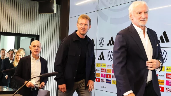 Julian Nagelsmann (M) ist der neue Bundestrainer der deutschen Fu&szlig;ball-Nationalmannschaft. - &copy; J&ouml;rg Halisch/dpa