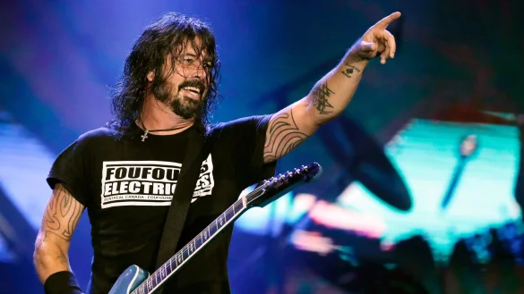 Dave Grohl von der Band Foo Fighters tritt w&auml;hrend des Musikfestivals Rock in Rio auf (2019). - &copy; Leo Correa/AP/dpa