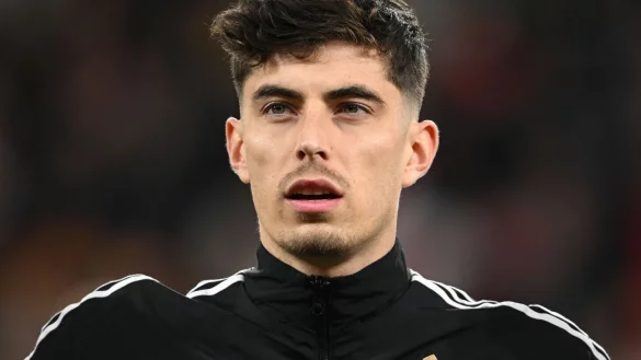 Schaut &uuml;ber den Tellerrand des Profifu&szlig;balls hinaus: Kai Havertz. - &copy; Arne Dedert/dpa