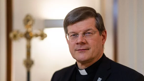 Der Freiburger Erzbischof Stephan Burger sagt, die Aufarbeitung der Missbrauchsverbrechen aus der Vergangenheit sei ein &laquo;absolut zentrales Anliegen&raquo;. - &copy; Philipp von Ditfurth/dpa