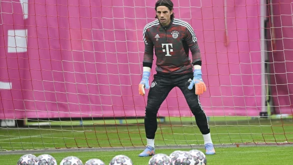 Bayerns Torwart Yann Sommer beim Abschlusstraining vor dem Champions-League-Spiel gegen Paris Saint-Germain. - © Angelika Warmuth/dpa