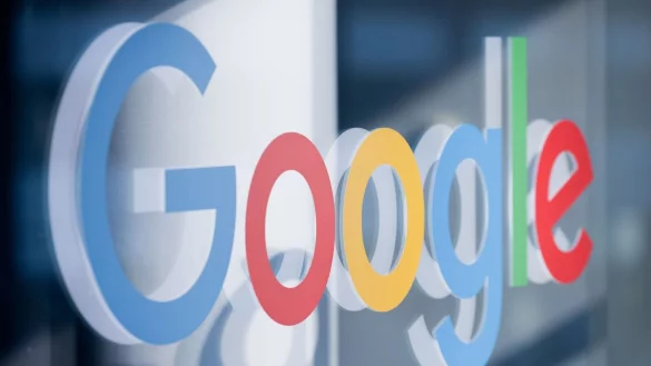 Google ist bei der ersten Pr&auml;sentation seines Chat-Bots Bard ein peinlicher Fehler unterlaufen. - &copy; Rolf Vennenbernd/dpa