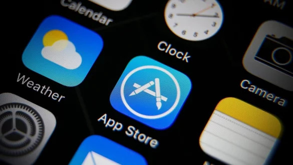 Apple streitet sich mit dem Spieleentwickler Epic Games über seine App-Store-Regeln. - © Ritchie B. Tongo/EPA/dpa