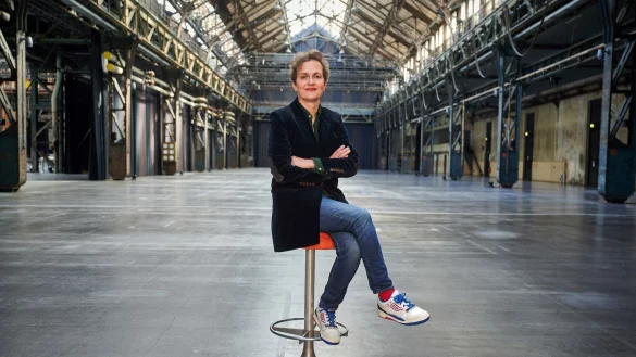 Die Intendantin der Ruhrtriennale, Barbara Frey, l&auml;dt noch einmal in alte Industriehallen ein. - &copy; Bernd Thissen/dpa
