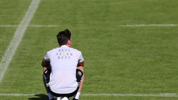 Der fr&uuml;here Weltmeister Mesut &Ouml;zil hat seine Karriere als Fu&szlig;ball-Profi mit 34 Jahren beendet. - &copy; Christian Charisius/dpa