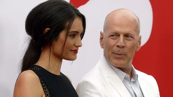 Bruce Willis und Emma Heming-Willis bei der Premiere des Films &laquo;Red 2&raquo; 2013. - &copy; Michael Nelson/EPA/dpa