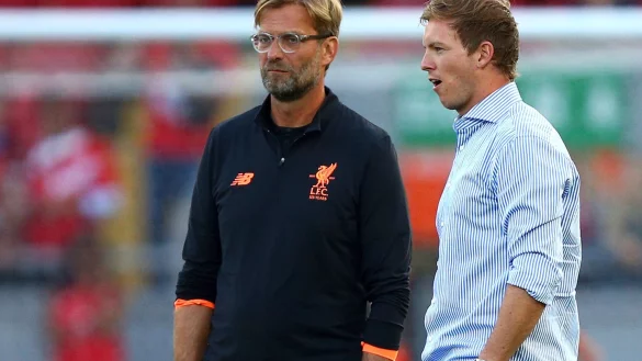 Liverpools Trainer J&uuml;rgen Klopp (l) h&auml;lt Julian Nagelsmann f&uuml;r eine gute L&ouml;sung als Bundestrainer. - &copy; Dave Thompson/AP/dpa