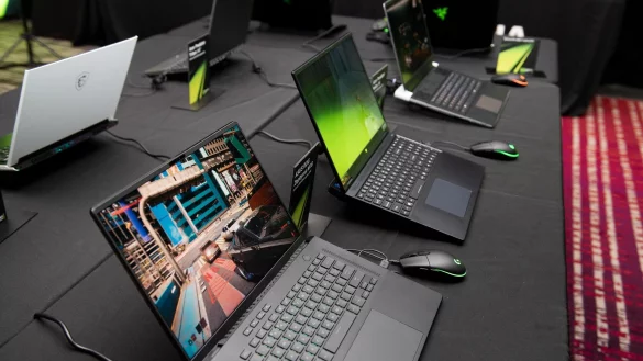 Da stecken RTX 4050-4080 drin: Gaming-Notebooks verschiedener Hersteller mit den neuen Nvidia-Grafikchips. - &copy; Zacharie Scheurer/dpa-tmn