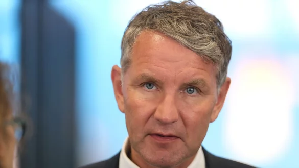 Björn Höcke muss vor Gericht. - © Sebastian Willnow/dpa