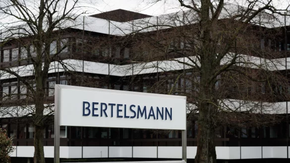 Blick auf das zentrale Verwaltungsgeb&auml;ude vom internationalen Medienkonzern Bertelsmann. - &copy; Friso Gentsch/dpa/Archivbild