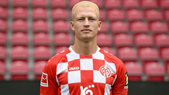 Der Mainzer Andreas Hanche-Olsen muss am Sprunggelenk operiert werden. - &copy; Arne Dedert/dpa