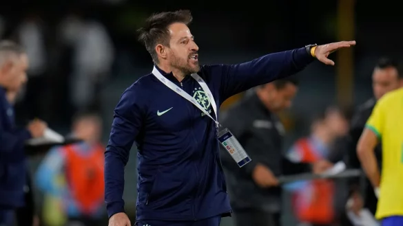 &Uuml;bernimmt vorl&auml;ufig Brasiliens Nationalmannschaft: Ramon Menezes. - &copy; Fernando Vergara/AP/dpa