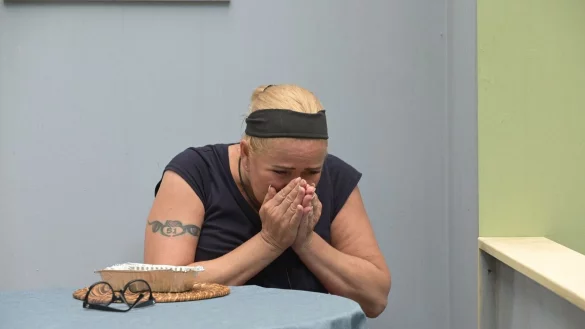 Claudia Effenberg erhielt im RTL-Dschungelcamp in der Pr&uuml;fung &laquo;Pfui-Dora&raquo; die erste Bestellung. - &copy; Stefan Thoyah/RTL/dpa