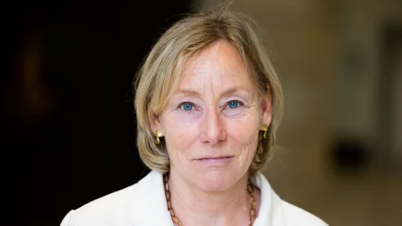 Datenschutzbeauftragte Bettina Gayk steht im Landtag. - &copy; Rolf Vennenbernd/dpa