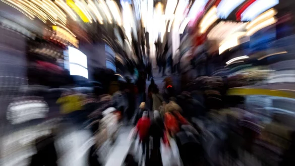 Ukraine-Krieg, Inflation, hohe Energiekosten: Vielen Deutschen bleibt das Jahr 2022 nicht in der besten Erinnerung. - © Sven Hoppe/dpa