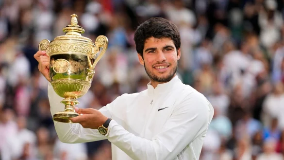 Mit Wimbledon gewann Carlos Alcaraz seinen zweiten Grand-Slam-Titel. - &copy; Kirsty Wigglesworth/AP/dpa