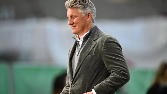 Steht Moderatorin Esther Sedlaczek als Experte zur Seite: Ex-Nationalspieler Bastian Schweinsteiger. - &copy; Tom Weller/dpa