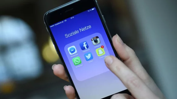 Snapchat-Gesichtsfilter gibt es k&uuml;nftig nur noch in der Snapchat-App oder in der Webversion von Snapchat. - &copy; Britta Pedersen/dpa-Zentralbild/dpa-tmn