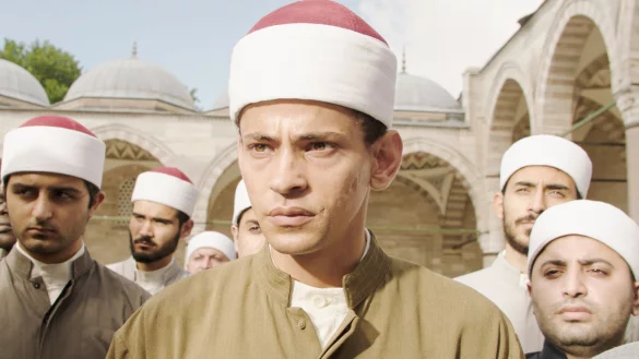 Adam (Tawfeek Barhom) ger&auml;t zwischen die Fronten der religi&ouml;sen und politischen Eliten in &Auml;gypten. - &copy; -/Atmo - X Verleih AG/dpa